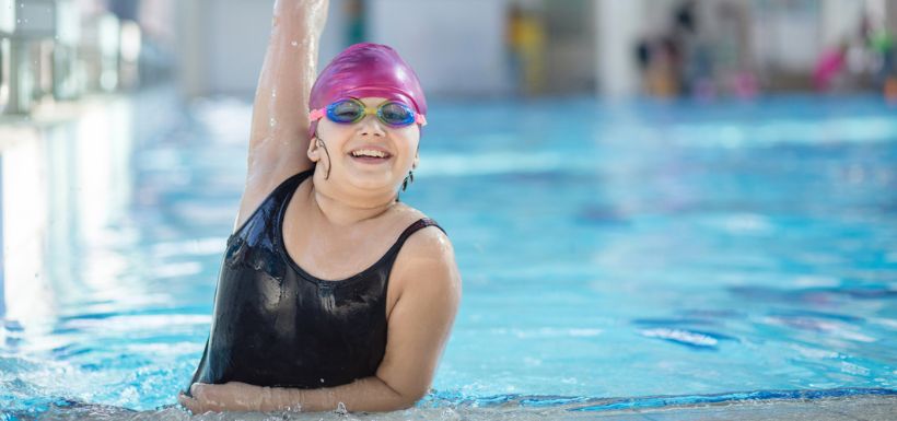 Prévention surpoids enfant à la piscine